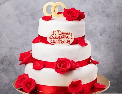 Свадебный торт с розами М-3211