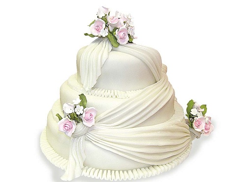 Нежный трехъярусный свадебный торт M-3109